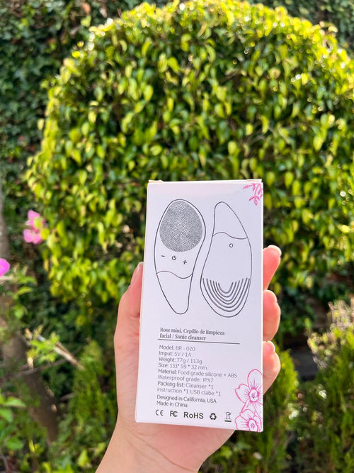 CEPILLO DE LIMPIEZA FACIAL ROSE – OLIVIA PRIMAVERA